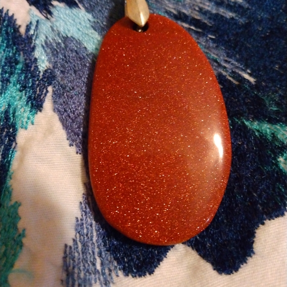 Set of pendants natural stone 1.5-2inches - Picture 2 of 3